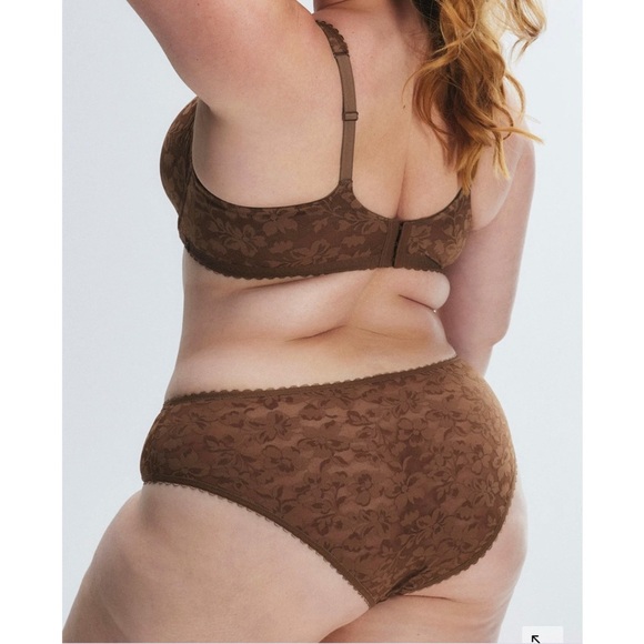 NWT FENTY SAVAGE LACE SET - Picture 2 of 10